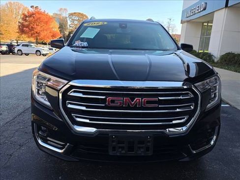 Certified 2023 GMC Terrain SLT image 30