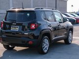 Used 2022 Jeep Renegade Latitude image 4