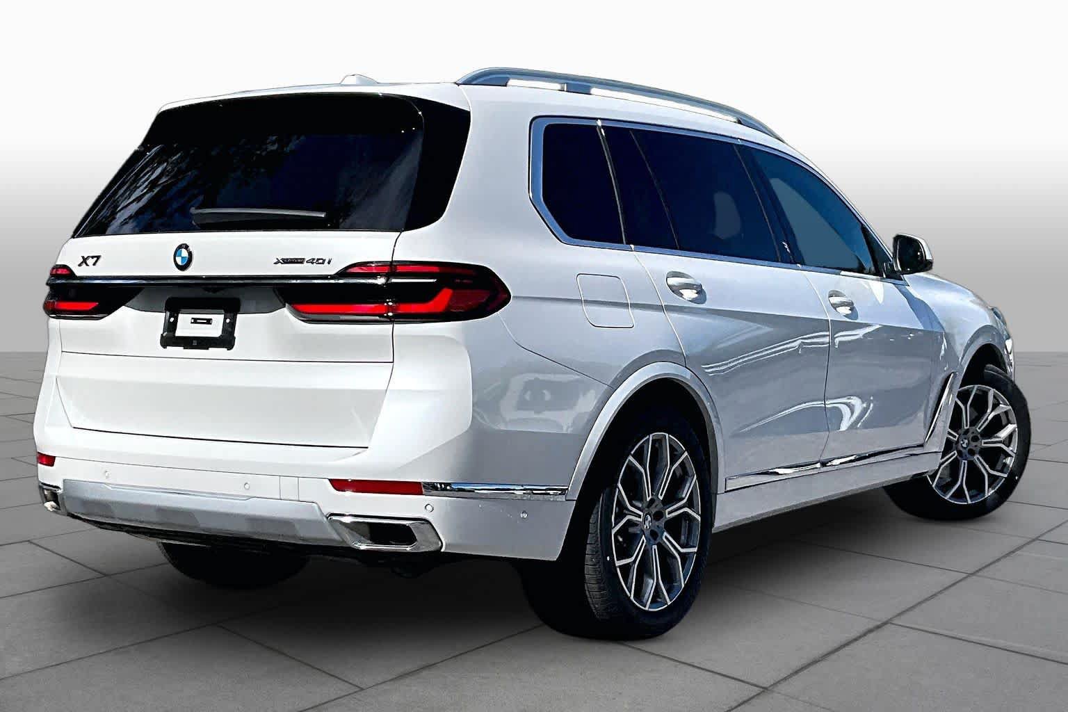 Used 2026 BMW X7 xDrive40i AWD/4WD image 13
