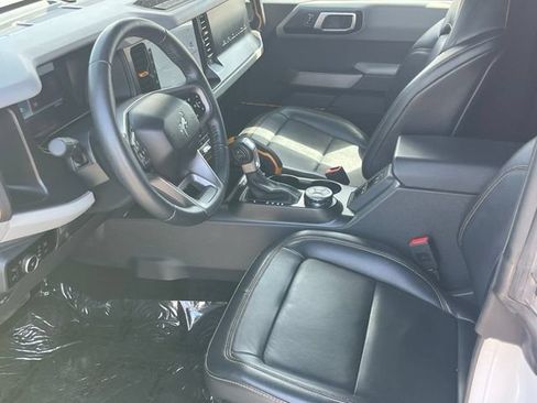 Used 2023 Ford Bronco Badlands AWD/4WD image 11