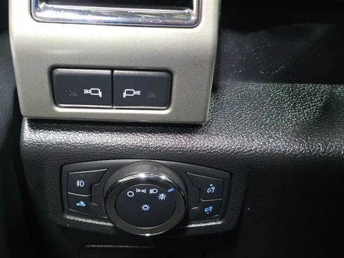 Used 2016 Ford F150 Lariat w/ Equipment Group 502A Luxury image 38