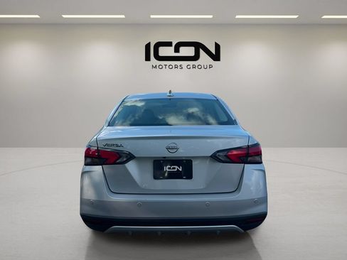 Used 2025 Nissan Versa SV FWD image 4