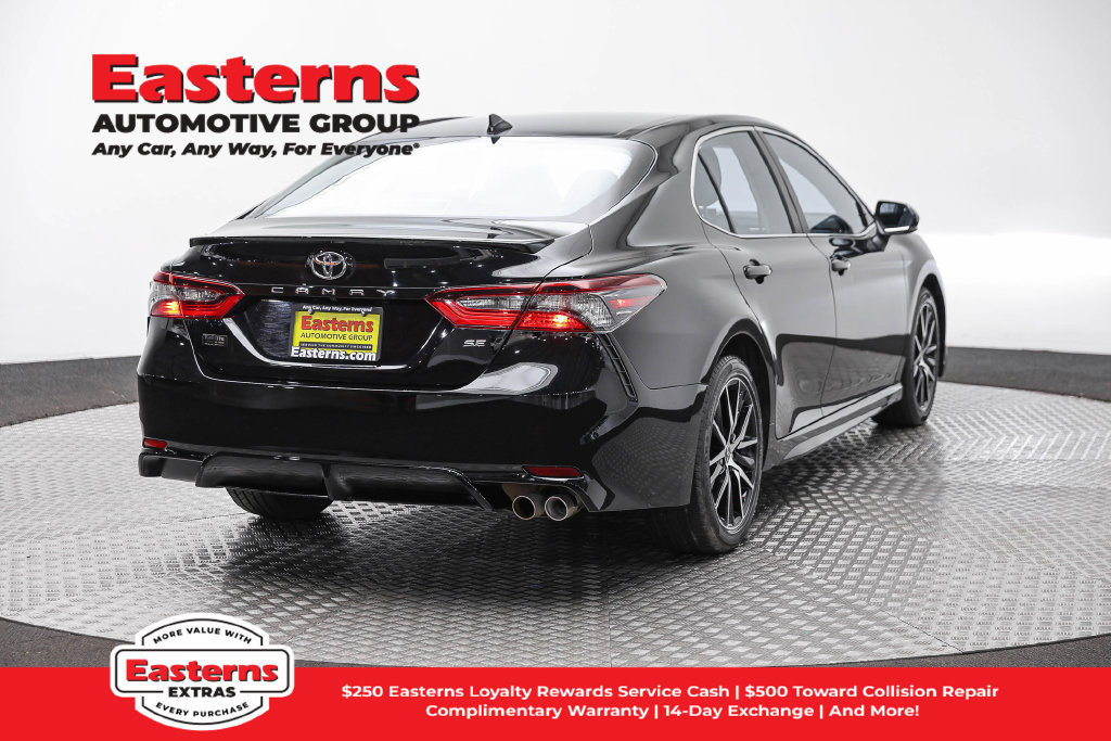 Used 2023 Toyota Camry SE FWD image 6