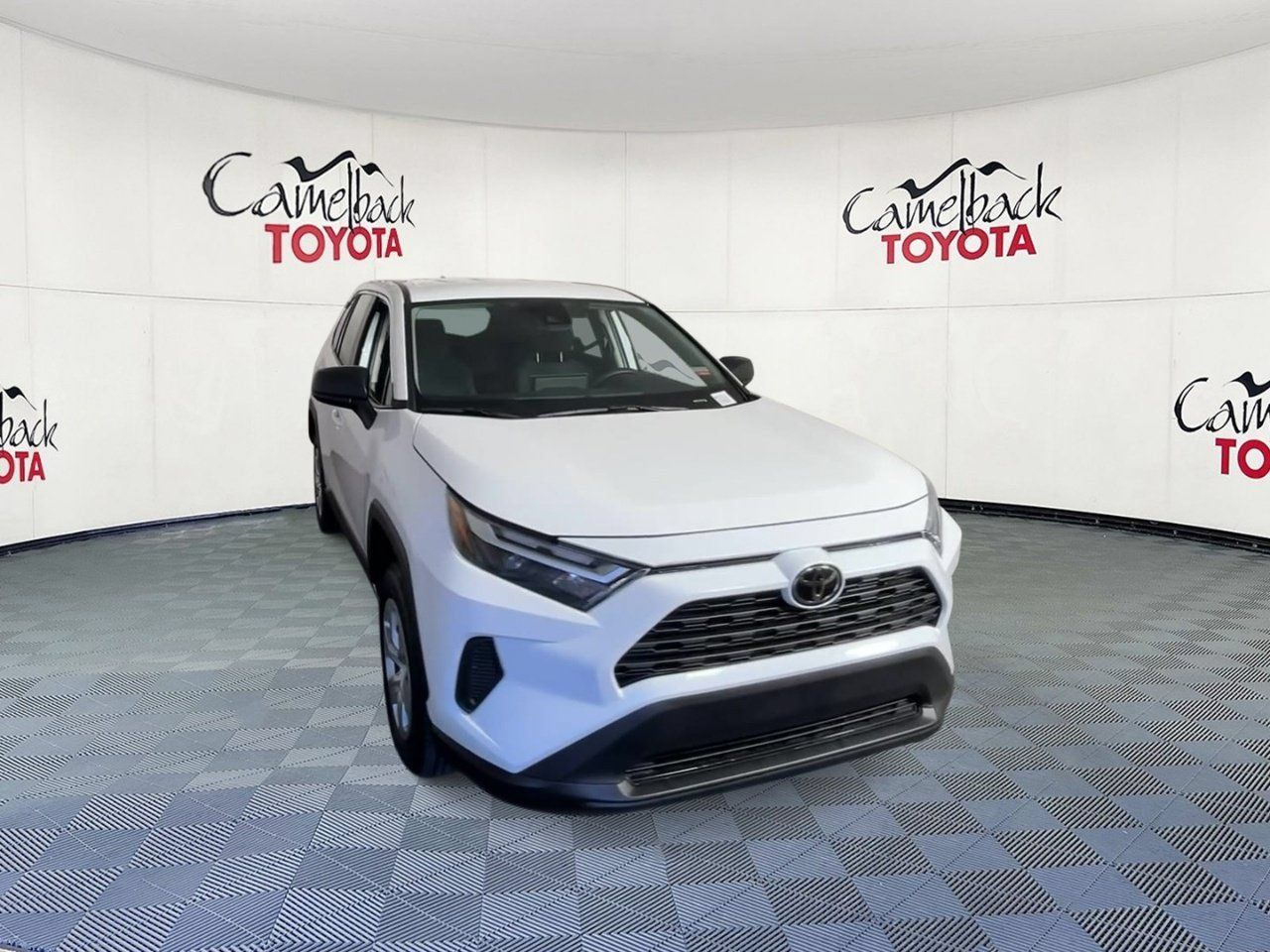 Used 2025 Toyota RAV4 LE FWD image 4
