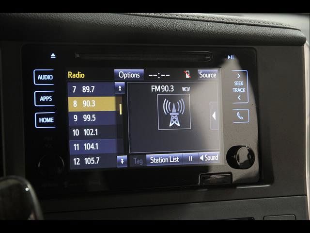 Used 2017 Toyota Sienna XLE Premium AWD/4WD image 11