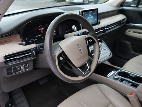 Used 2022 Lincoln Corsair Reserve w/ Equipment Group 201A image 10