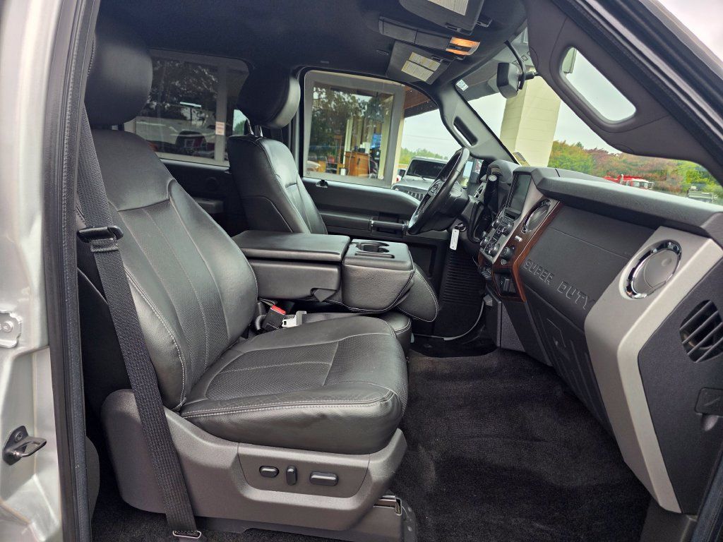 Used 2014 Ford F250 Lariat w/ Chrome Package AWD/4WD image 24