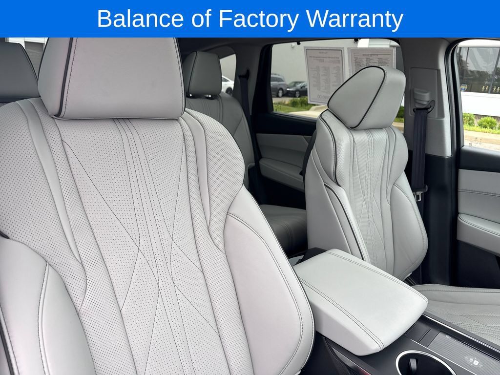Used 2025 Acura MDX w/ Advance Package AWD/4WD image 9