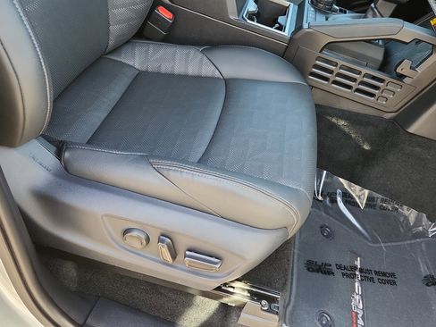 Used 2025 Toyota Tacoma TRD Off-Road w/ TRD Off Road Premium Package image 14