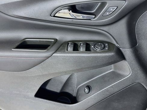 Used 2024 Chevrolet Equinox RS FWD image 15