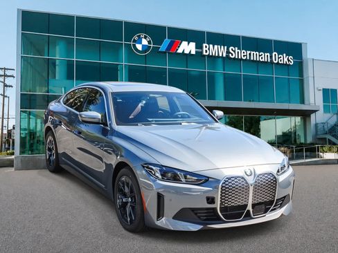 New 2026 BMW i4 eDrive40 w/ Premium Package RWD image 3