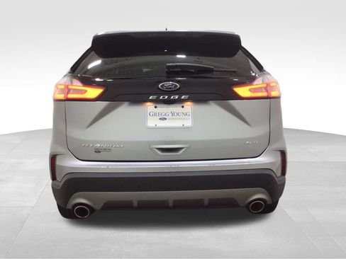 Used 2024 Ford Edge Titanium image 26