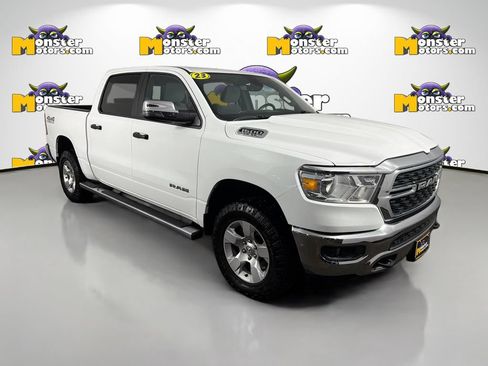 Used 2023 RAM 1500 Big Horn AWD/4WD image 3