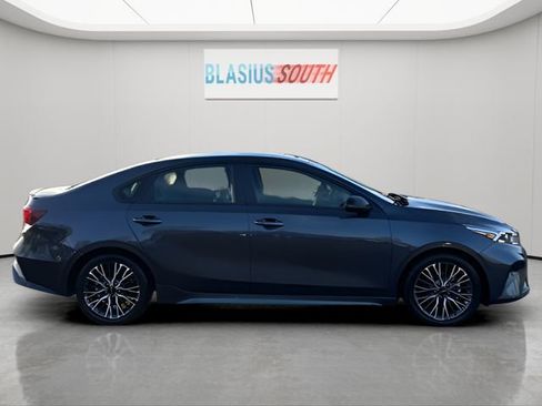 Used 2023 Kia Forte GT-Line w/ GT-Line Premium Package image 2