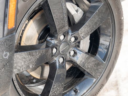 New 2026 Land Rover Defender 130 X-Dynamic SE image 9