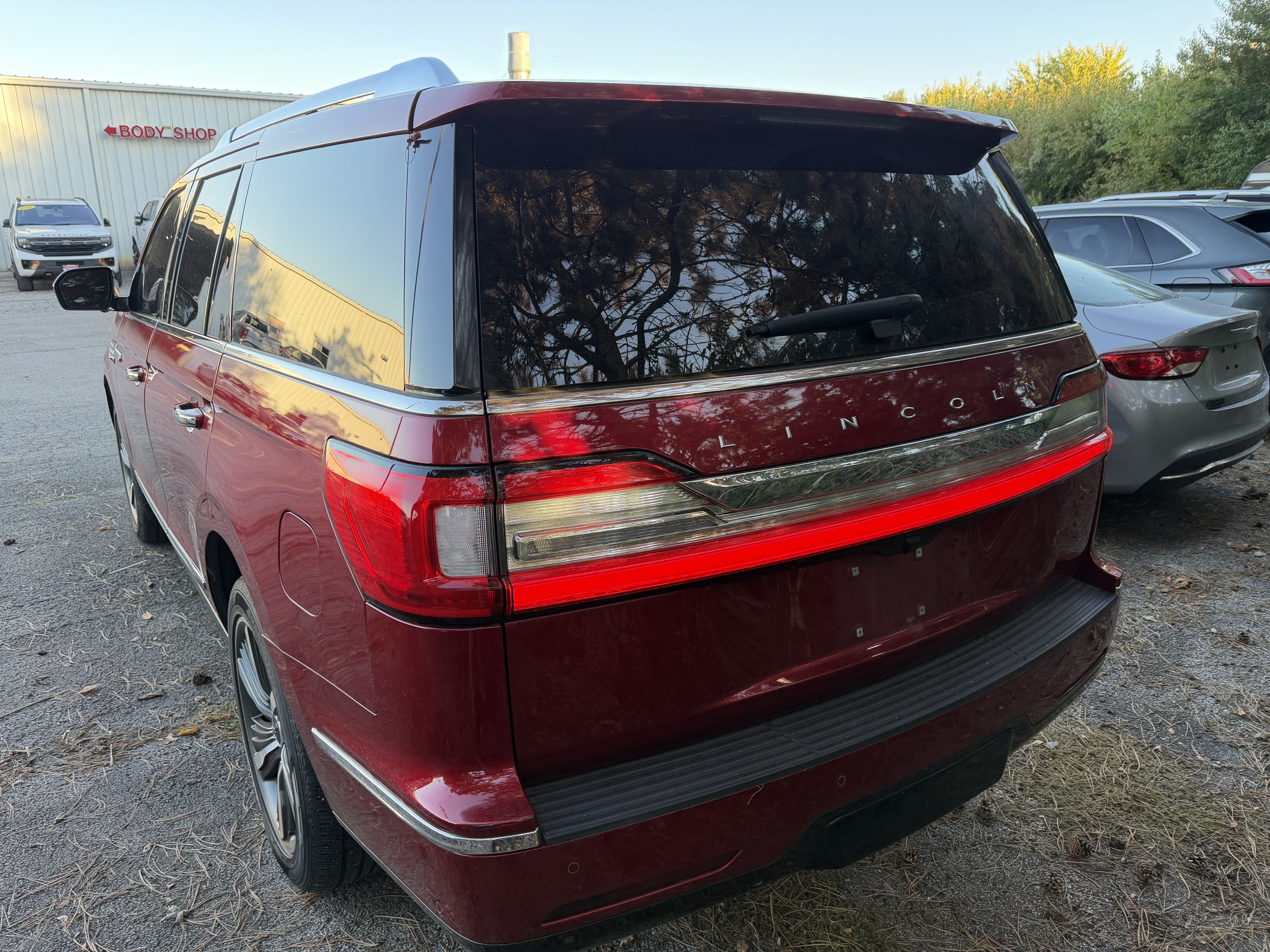 Used 2019 Lincoln Navigator Reserve AWD/4WD image 13