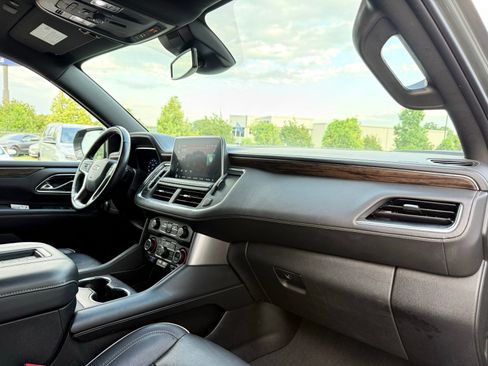 Used 2023 Chevrolet Suburban Premier RWD image 28