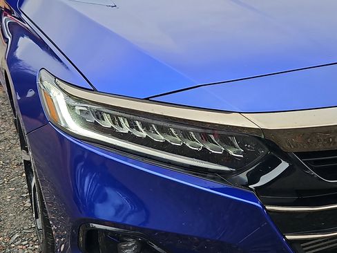 Certified 2022 Honda Accord Sport image 10