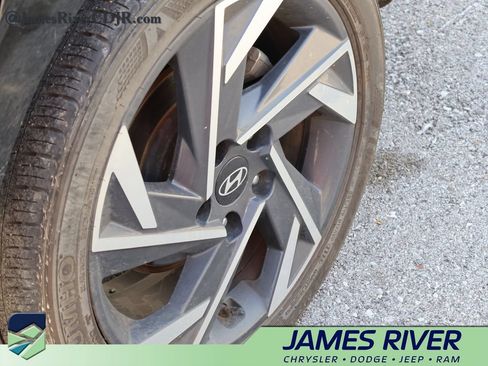 Used 2025 Hyundai Elantra SEL FWD image 25