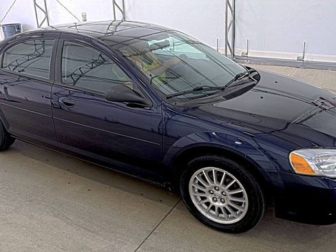 Used 2004 Chrysler Sebring LXi FWD image 1