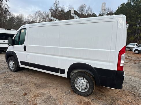 Used 2025 RAM ProMaster 2500 w/ Premium Convenience Group image 10