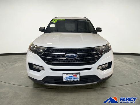 Used 2020 Ford Explorer XLT w/ Equipment Group 202A AWD/4WD image 6
