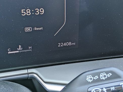 Used 2024 Kia Sorento SX FWD image 27