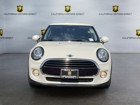Used 2019 MINI Cooper 2-Door Hardtop image 2