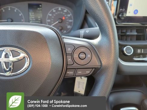 Used 2025 Toyota Corolla LE image 24