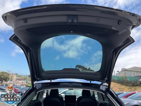 Used 2024 Tesla Model Y 2WD image 10