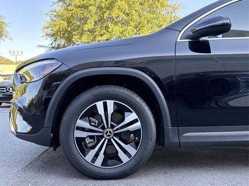 Certified 2025 Mercedes-Benz GLA 250 image 9