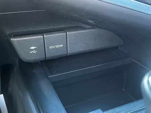 Used 2018 Toyota Camry SE image 23