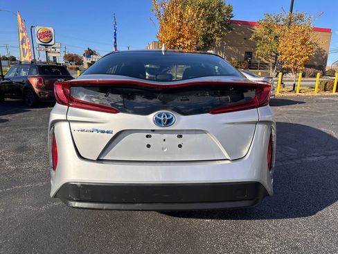 Used 2020 Toyota Prius Prime LE image 4