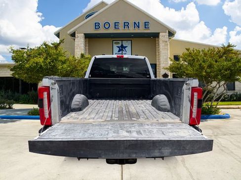 Used 2025 Ford F250 XLT w/ Black Appearance Package AWD/4WD image 3