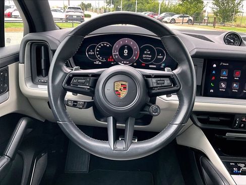 Certified 2024 Porsche Cayenne S AWD/4WD image 15