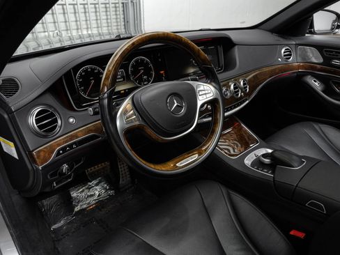 Used 2014 Mercedes-Benz S 550 Sedan image 3