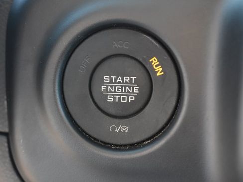 Used 2023 Jeep Wrangler Unlimited Sahara w/ Cold Weather Group AWD/4WD image 28