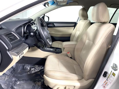 Used 2018 Subaru Outback 2.5i Premium image 14