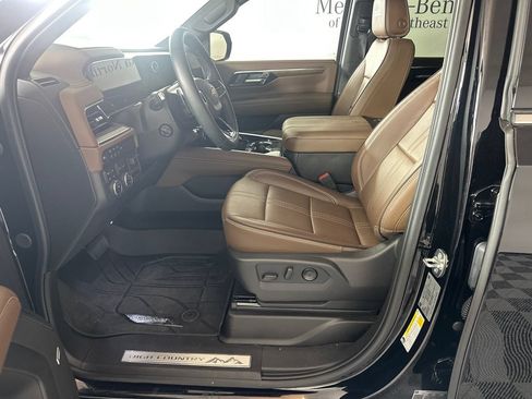 Used 2026 Chevrolet Tahoe High Country w/ Sun And Tow Package AWD/4WD image 3