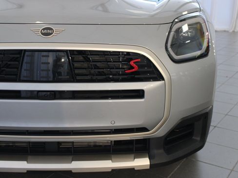 Certified 2025 MINI Cooper Countryman S w/ Comfort Package Max image 9