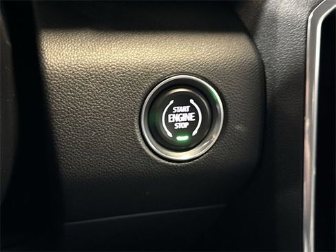 Certified 2025 GMC Acadia Elevation image 17