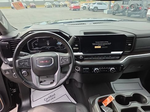 Used 2025 GMC Sierra 1500 SLT AWD/4WD image 10