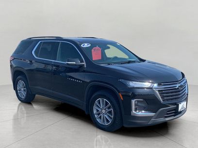 Used 2023 Chevrolet Traverse LT