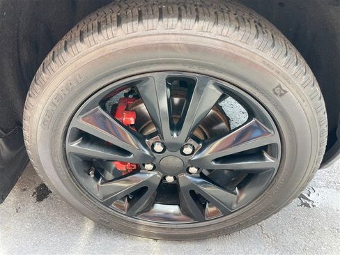 Used 2018 Jeep Grand Cherokee Laredo image 5