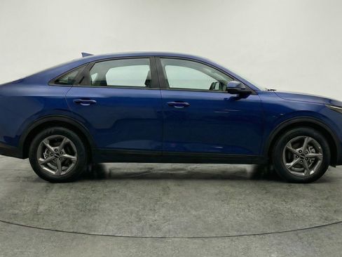 Used 2025 Kia K4 FWD image 11