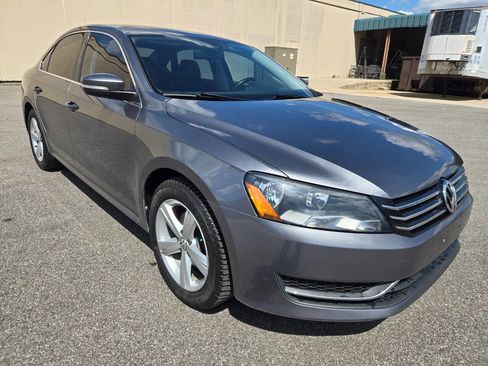 Used 2013 Volkswagen Passat 2.5 SE image 13