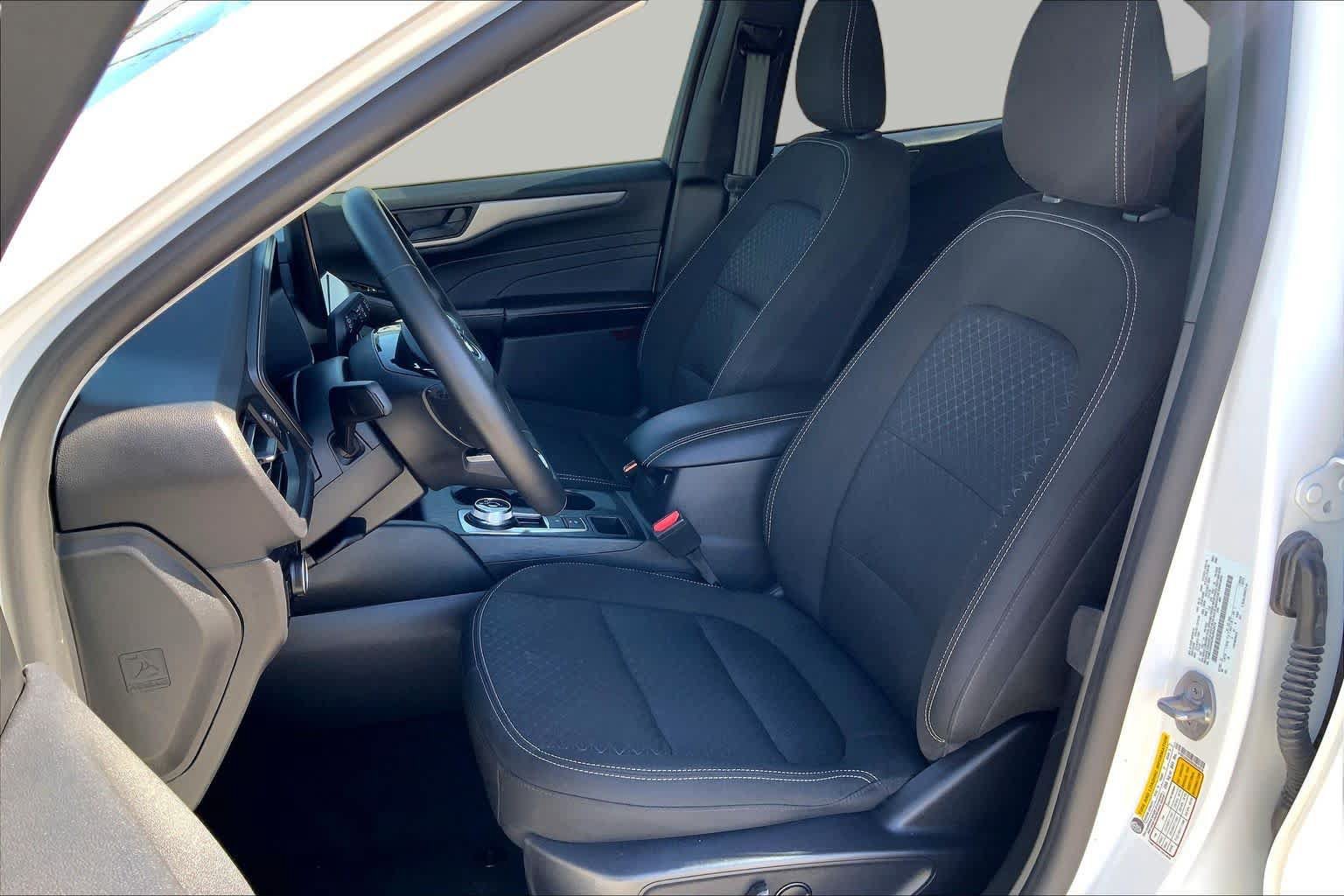 Used 2024 Ford Escape Active w/ Tech Pack #1 FWD image 8