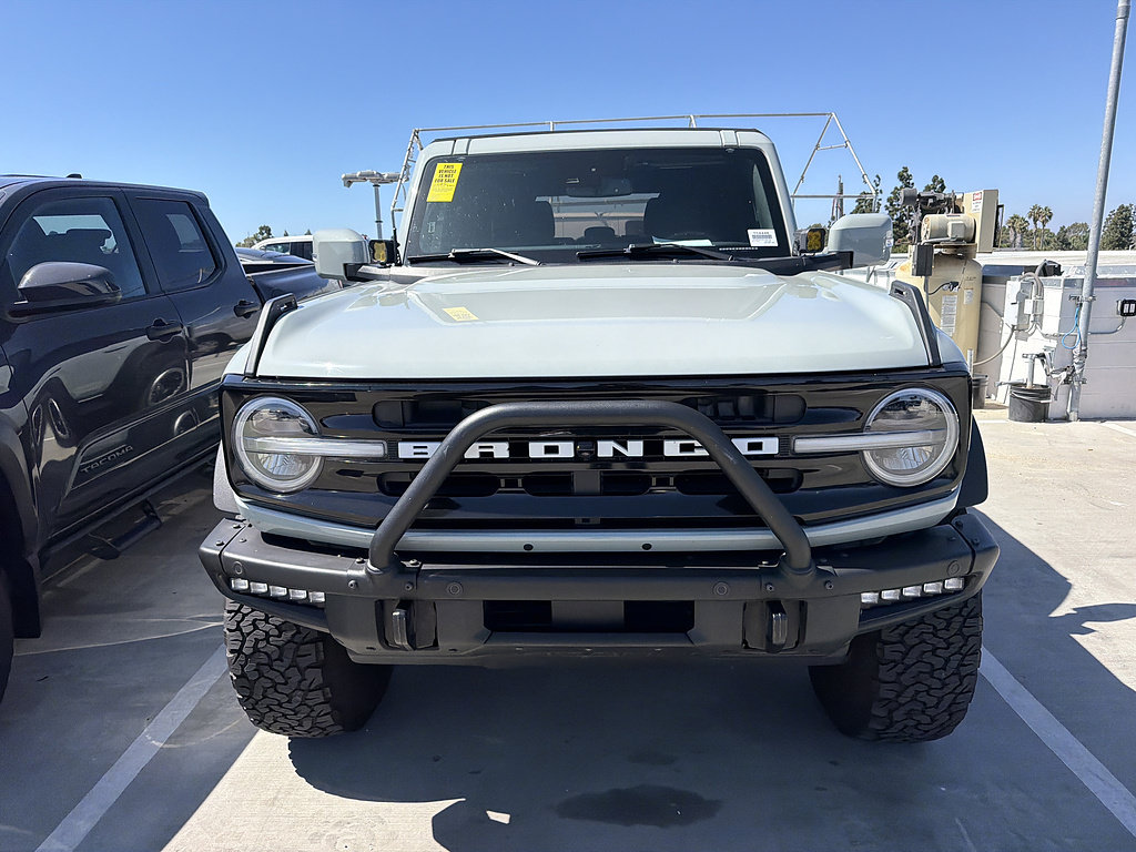 Used 2022 Ford Bronco Outer Banks w/ Sasquatch Package AWD/4WD image 1