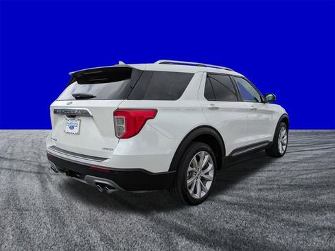 Certified 2023 Ford Explorer Platinum w/ Technology Package image 4