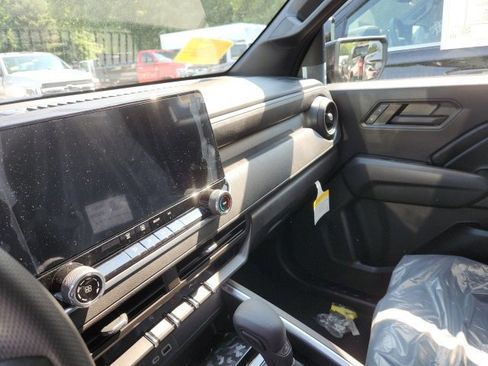 New 2024 Chevrolet Colorado W/T w/ WT Convenience Package II image 10